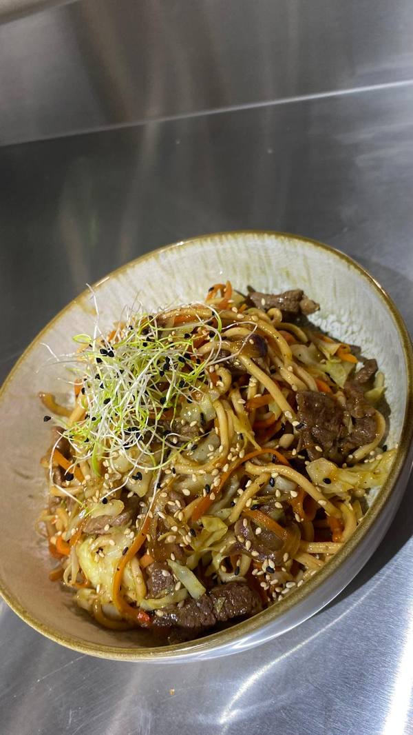 Noodles cu Vită